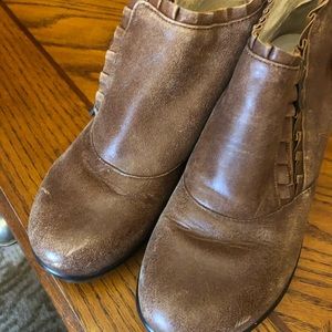 Algeria distressed low boots